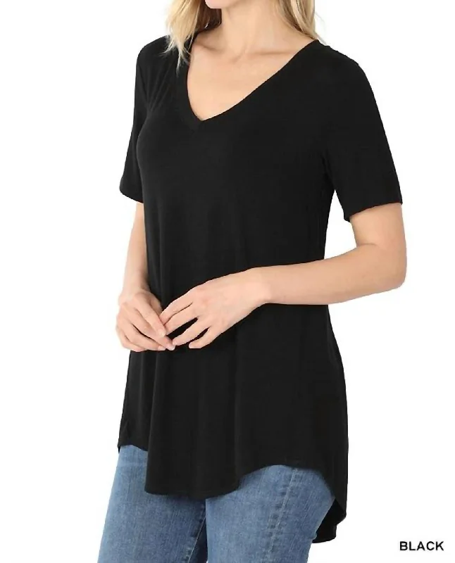 Abby V-Neck Tee In Black