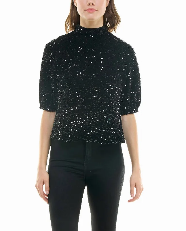 Ava Velvet Sequin Short Sleeve Top In Very Black