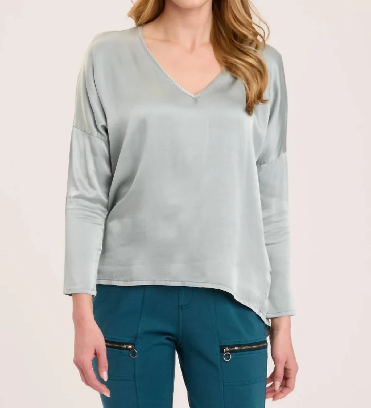 Bauer V Neck Top In Dewdrop