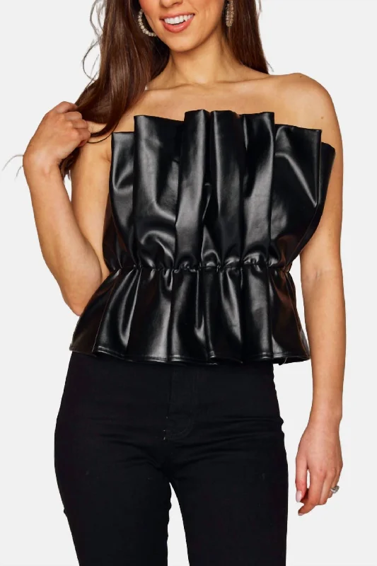 Giselle Pleated Strapless Top In Black