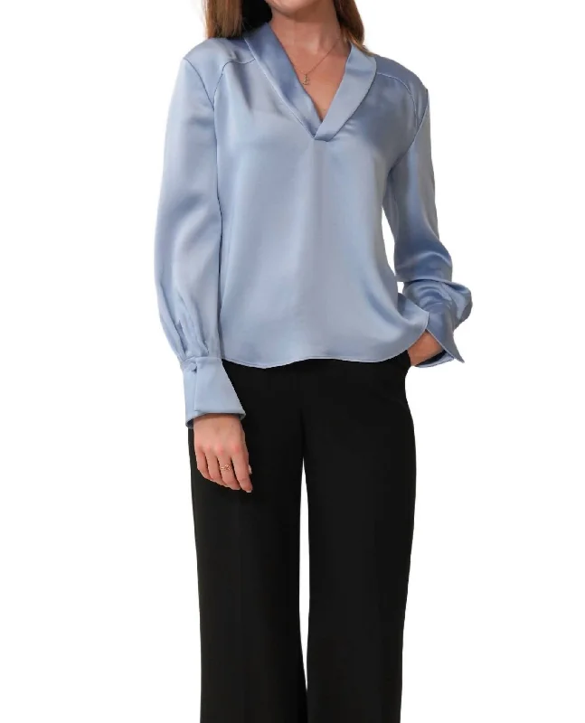 Maisey V Neck Blouse In Blue