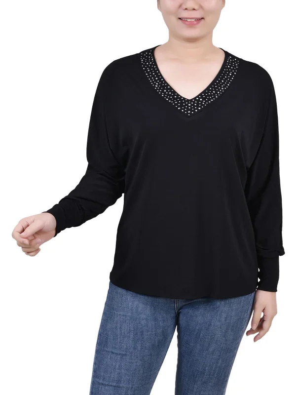 Petites Womens Embellished V-Neck Pullover Top