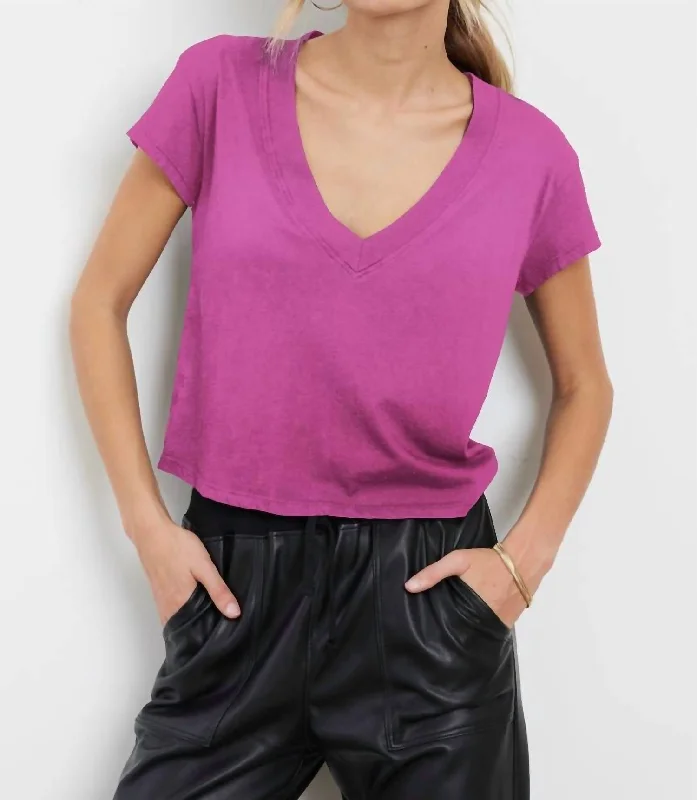 Suri Organic Deep V Cap Sleeve Tee In Magenta