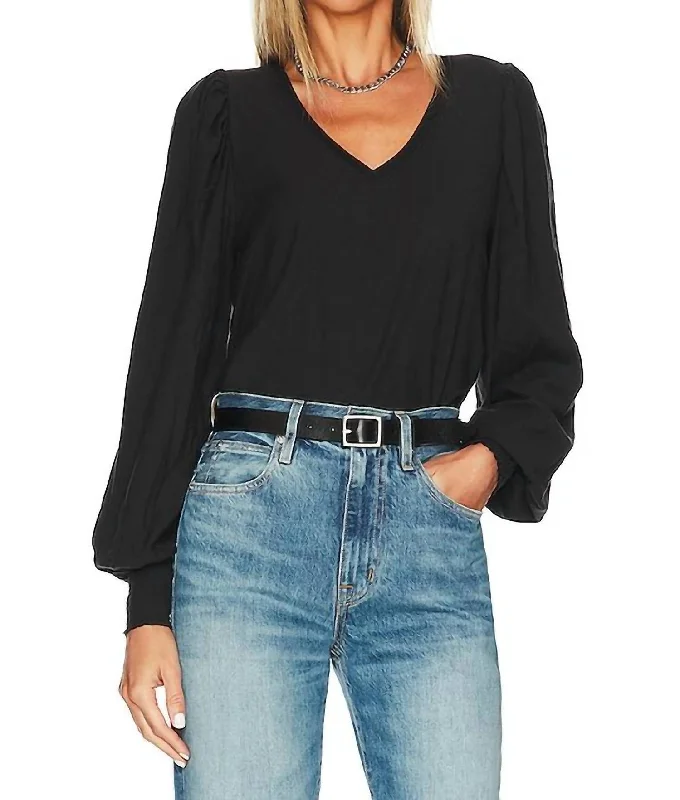 Tabitha Full Sleeve V-Neck Top In Jet Black