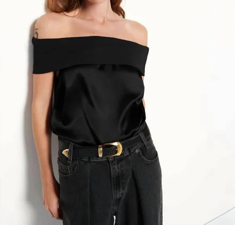 Vera Off-The-Shoulder Top In Black